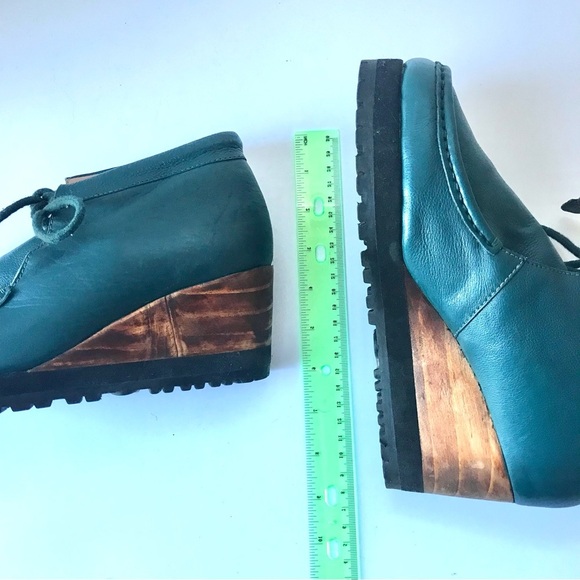 Women’s Sz 8 Teal ECOTE Leather Wedge Loafer | Wood Insert Wedge - Picture 5 of 9
